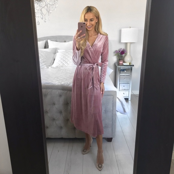 LAST ONE!! Pink Velvet Elegant Long Sleeve Maxi - Picture 7 of 8